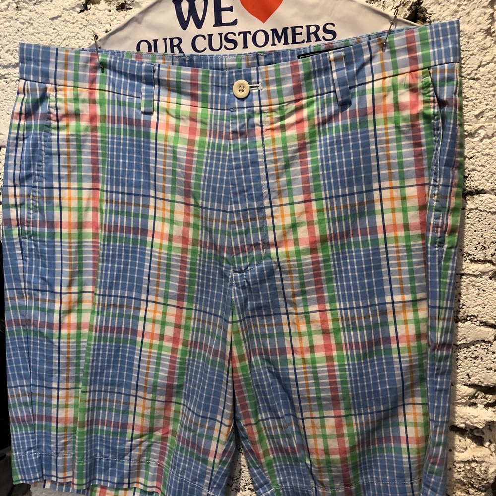 Vineyard Vines shorts